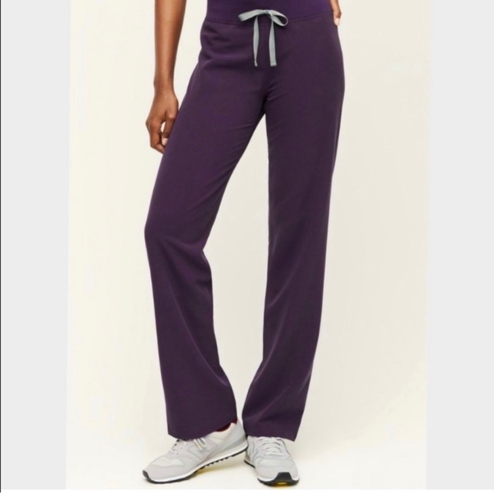 **BRAND NEW WITH TAGS** Purple shadow figs Livingston scrub pants- medium petite